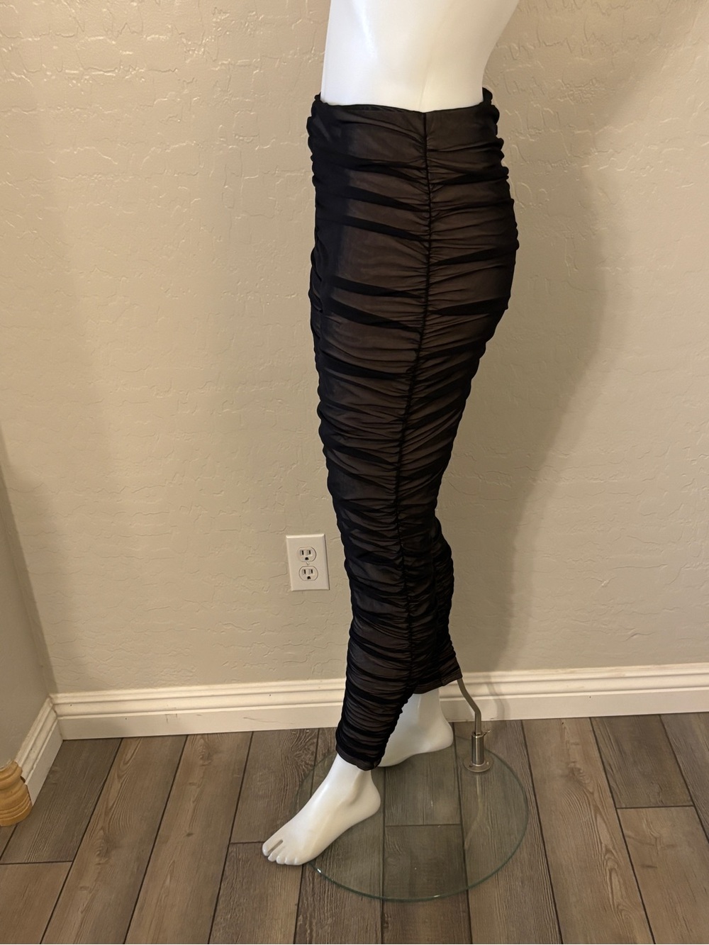 Express Ruched Mesh Lined Leggings Small - Picture 9 of 11